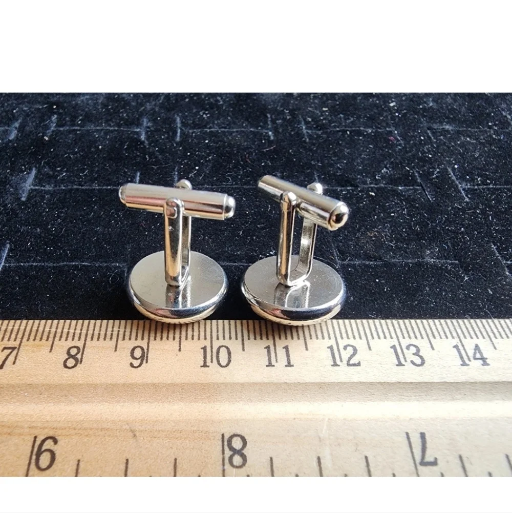Vintage Cufflink Set Silver Tone Carbon Fiber Weave Used